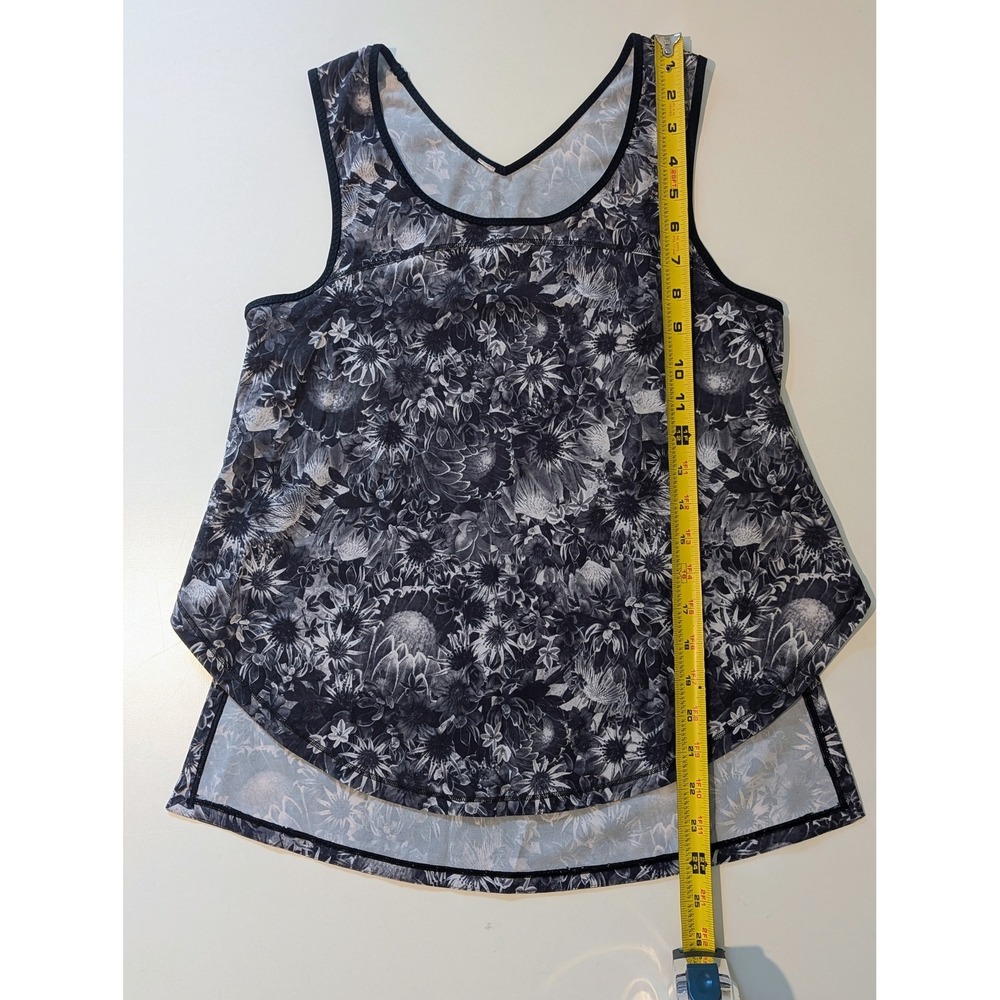 Lululemon Spring Bloom Multi 2-Piece Set Sculpt Tank & Skirt Size 10 EUC - Picture 6 of 14